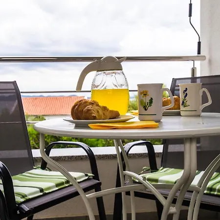 Apartment Jedro *